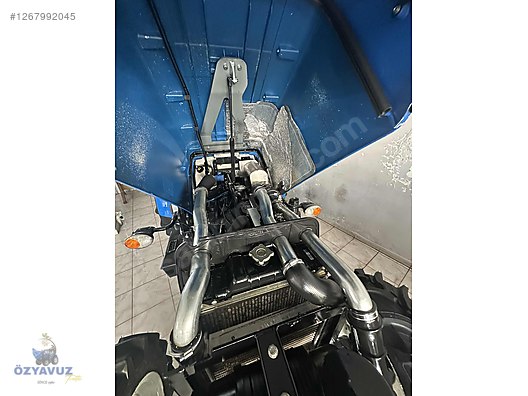 Machinery / Agricultural Machines / Tractors / New Holland / TD4.90B