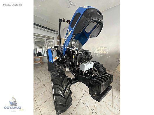 Machinery / Agricultural Machines / Tractors / New Holland / TD4.90B