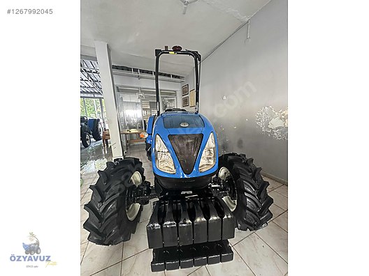 Machinery / Agricultural Machines / Tractors / New Holland / TD4.90B