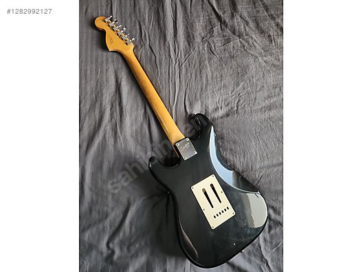 Squier Elektro Gitar