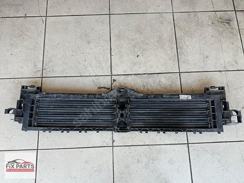 Mercedes A Ön Panel