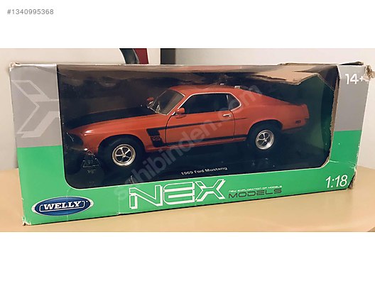 Welly Diecast Model 1:18 Ford Araba - 1340995368