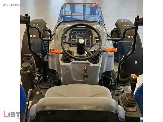 Machinery / Agricultural Machines / Tractors / New Holland / TT60 Classic