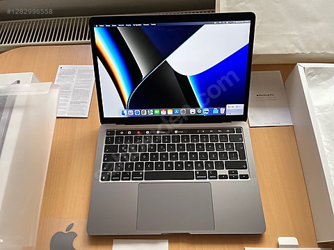 MacBook Pro シルバー 13.3インチMacBook Pro [整備済製品] 8コアCPUと8コアGPUを搭載した
