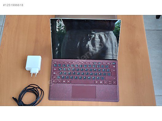 Microsoft Surface Pro 5 256 GB Tablet - 1251996618