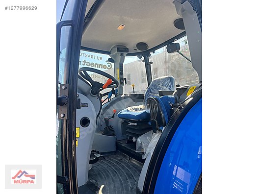 Machinery / Agricultural Machines / Tractors / New Holland / T5.110