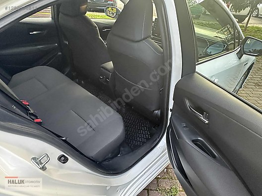 Vasıta / Otomobil / Toyota / Corolla / 1.8 Hybrid / Dream 