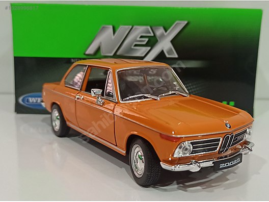 bmw 2002 diecast model car