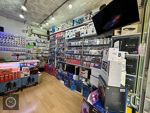 Used & Brand New Items / Gaming & Gamers Exclusive / Gaming Equipment / PC Controller & Gamepad