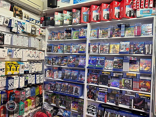 Used & Brand New Items / Gaming & Gamers Exclusive / Gaming Equipment / PC Controller & Gamepad