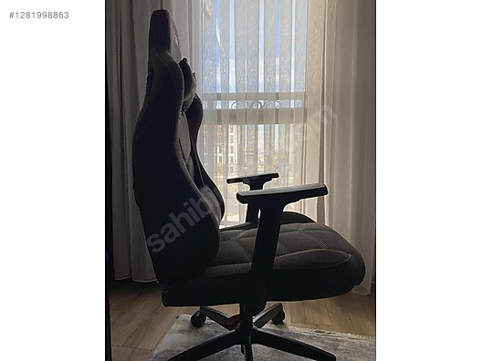 Used & Brand New Items / Gaming & Gamers Exclusive / Gaming Equipment / Gaming Chair
